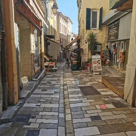 Hyeres Centre Medieval *
